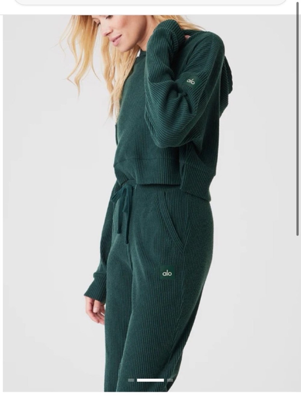 ALO Muse Hoodie and Pants set. SIZE MEDIUM! - Picture 3 of 5